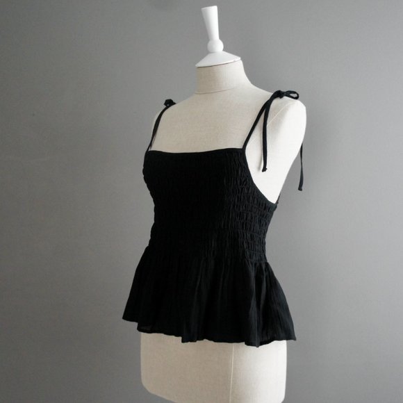 Gap Square Neck Black Smocked Tie Strap Tank Top Size Medium - Picture 12 of 13